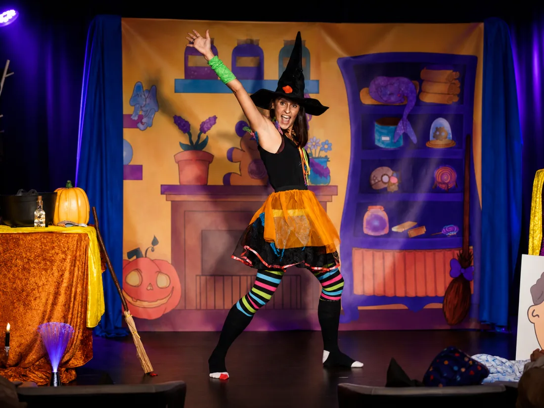 La petite sorcière — spectacle jeune public à la Comédie de la Roseraie